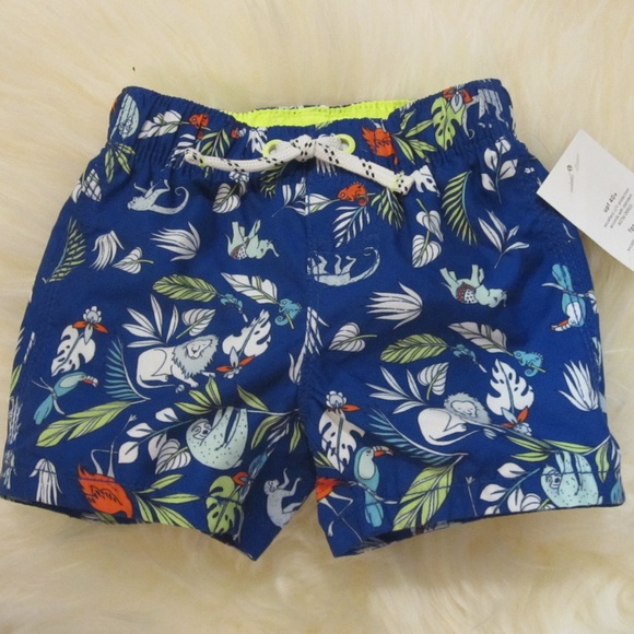 Baby Gap swim trunks 0-6 mon & Gerber baby mittens - Picture 3 of 8